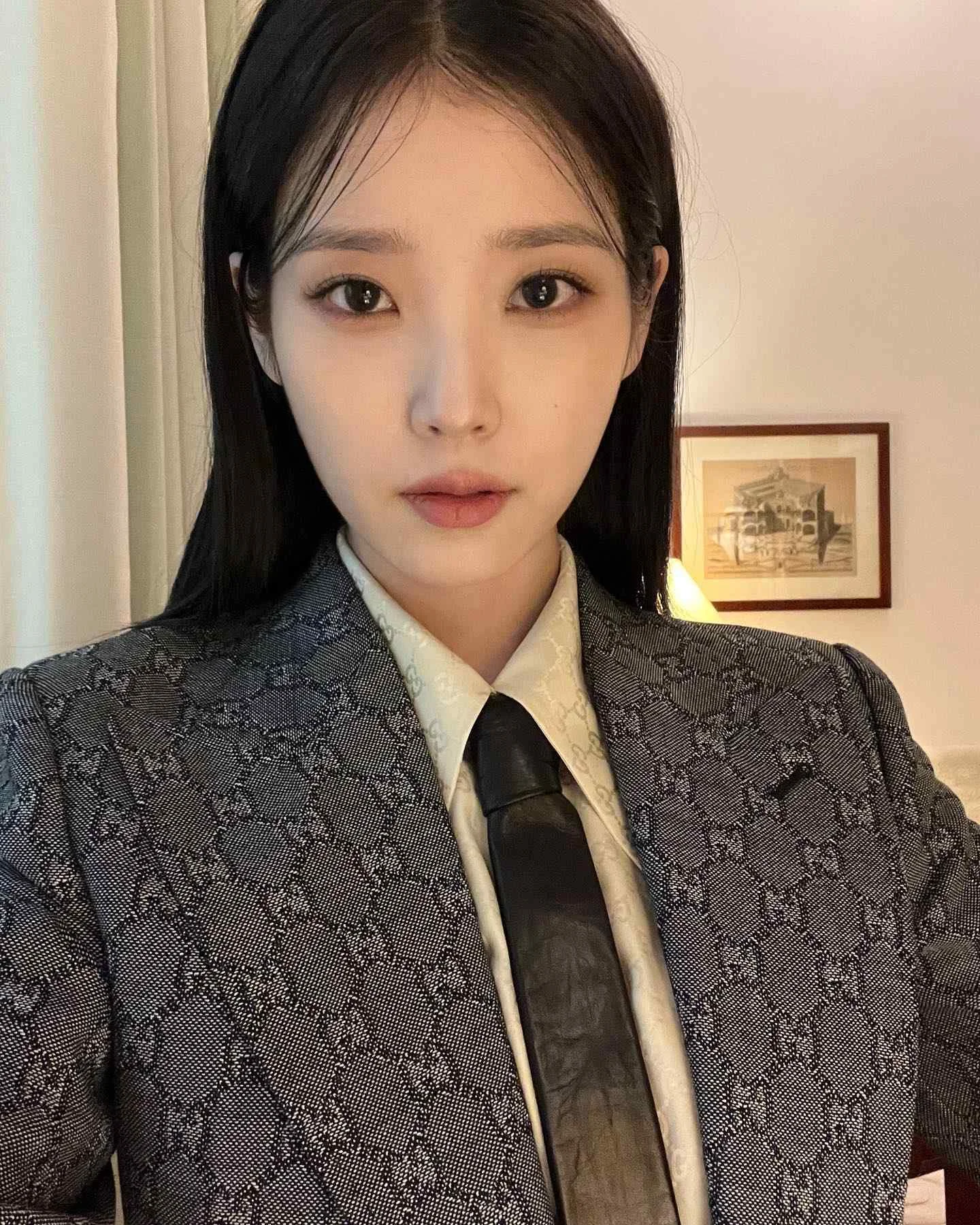 IU - iu-hot-11.webp